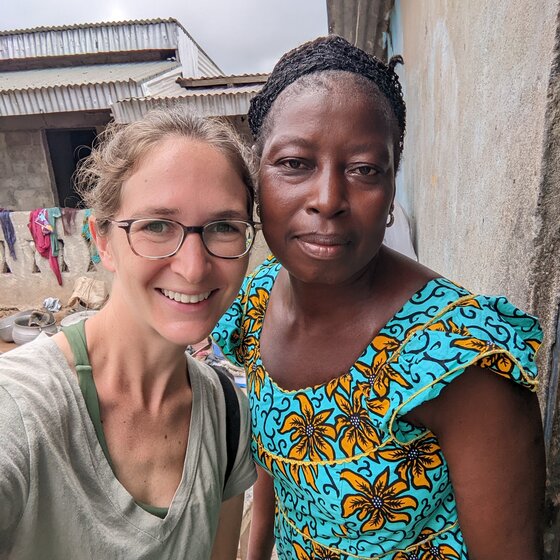 Abalé Kadja Juliette (right) with Hannah Sande (left)